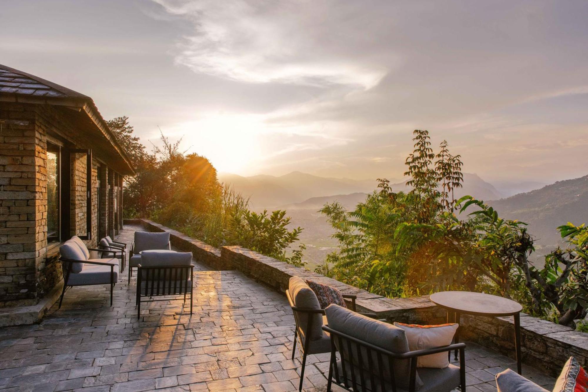 Tiger Mountain Pokhara Lodge מראה חיצוני תמונה