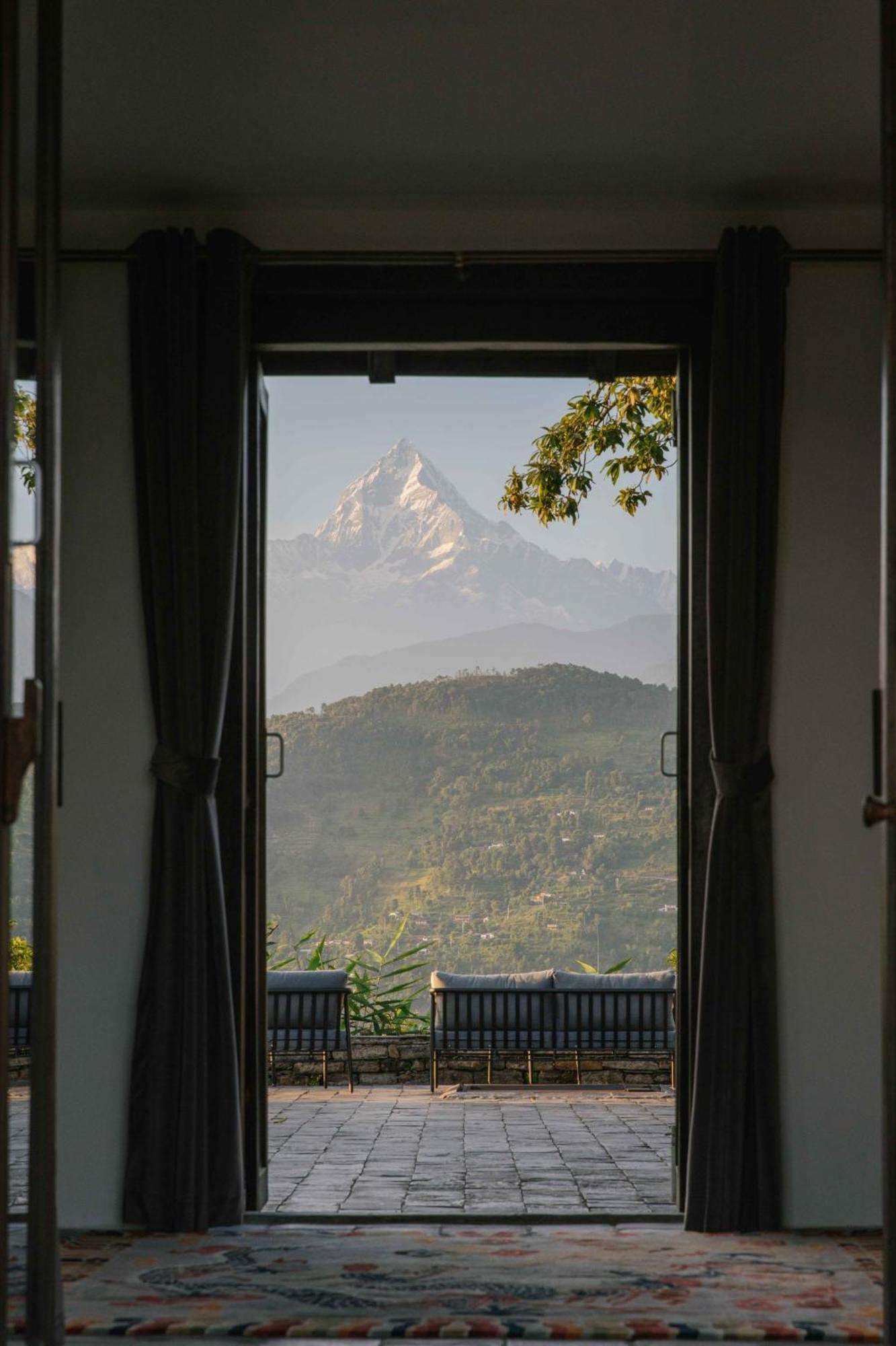 Tiger Mountain Pokhara Lodge מראה חיצוני תמונה